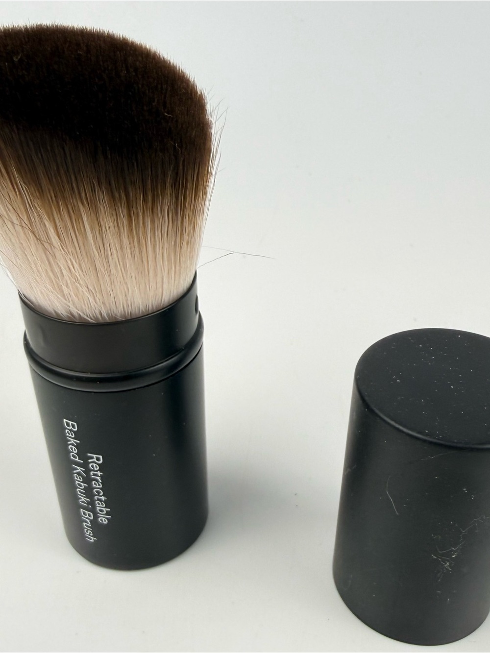 Laura Geller Retractable Baked Kabuki Brush - Picture 2 of 4